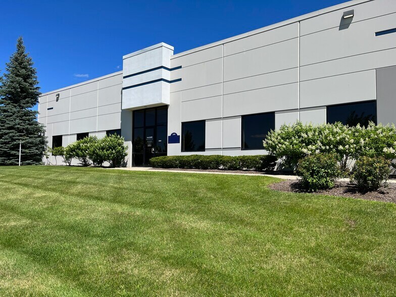 More Photos Of 2402-2430 Millennium Dr, Elgin Warehouse For Lease