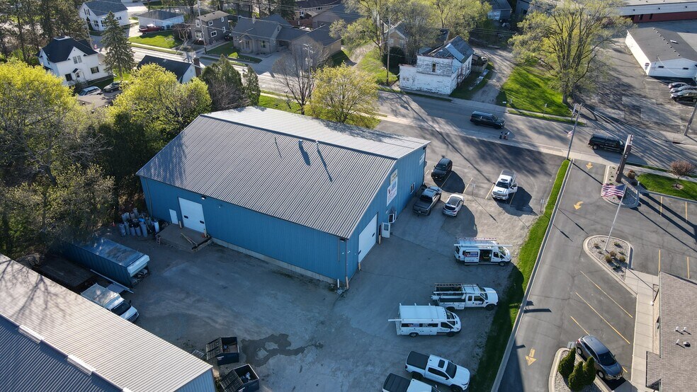 More Photos Of N4125 County Rd E, Kaukauna General Retail For Lease