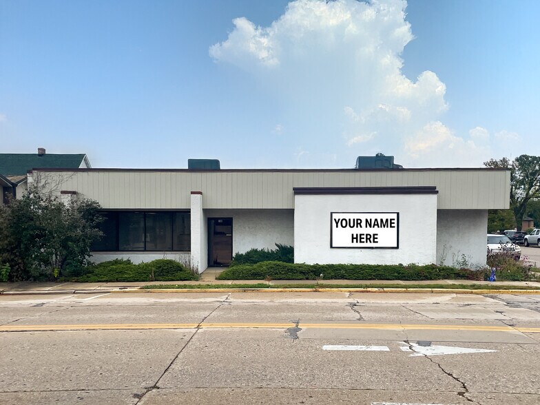 More Photos Of 108 N Pine St, Burlington Office For Sale