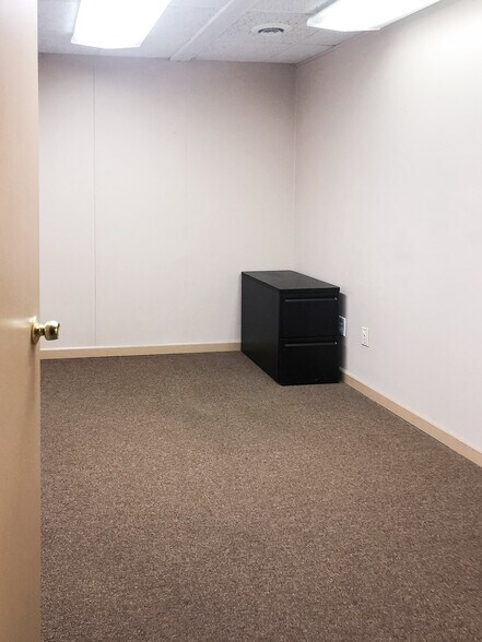 More Photos Of 5265 W Pierson Rd, Flushing Medical For Sale