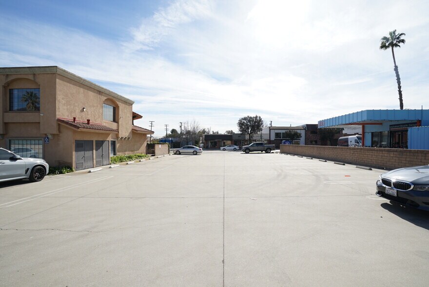 More Photos Of 351 E Foothill Blvd, Arcadia Medical For Lease