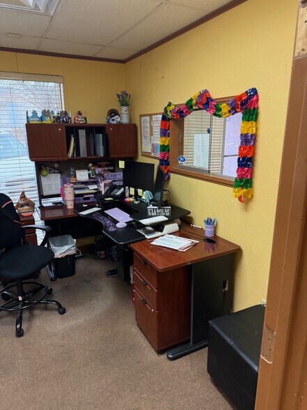 More Photos Of 11911-11913 Warfield St, San Antonio Warehouse For Sale