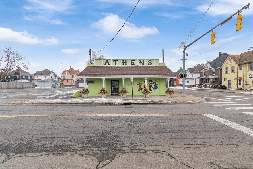 More Photos Of 816 Harrison Ave SW, Canton Restaurant For Sale