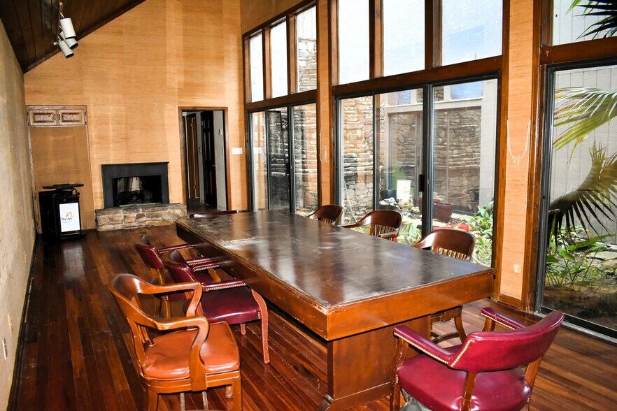 More Photos Of 557-559 S Lawrence St, Montgomery Office For Sale