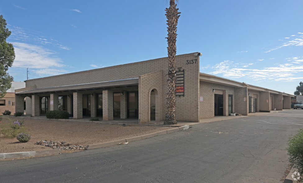 Primary Photo Of 3137 W Virginia Ave, Phoenix Warehouse For Lease