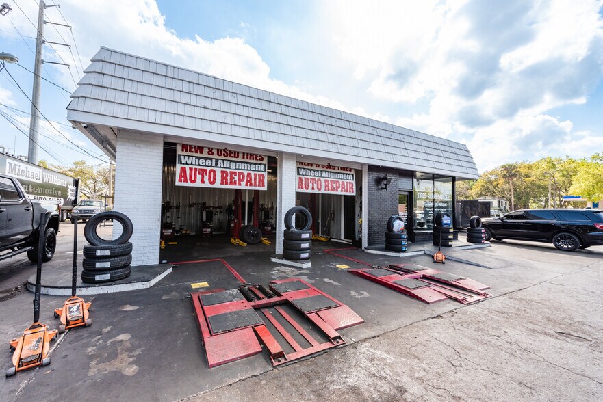 More Photos Of 2501 Sanford Ave, Sanford Auto Repair For Sale