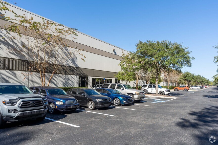 More Photos Of 13910 Alvarez Rd, Jacksonville Unknown For Lease