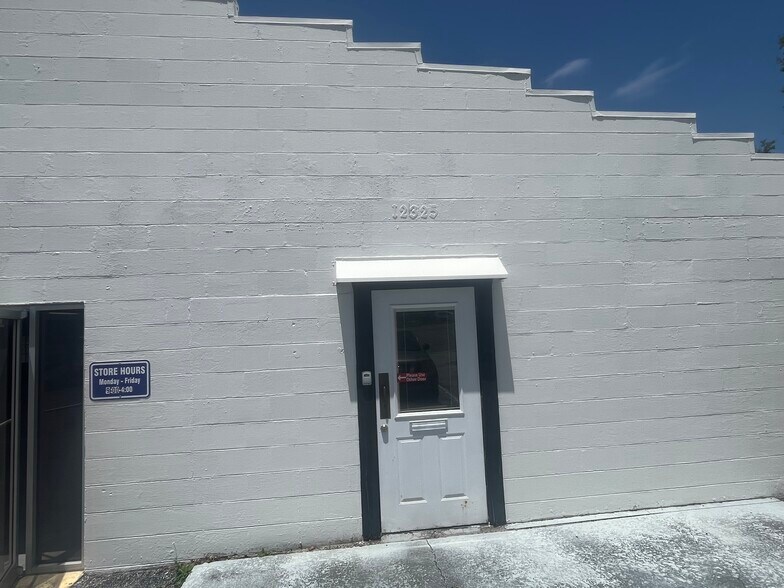 More Photos Of 12325-12329 US Highway 301, Dade City General Retail For Lease