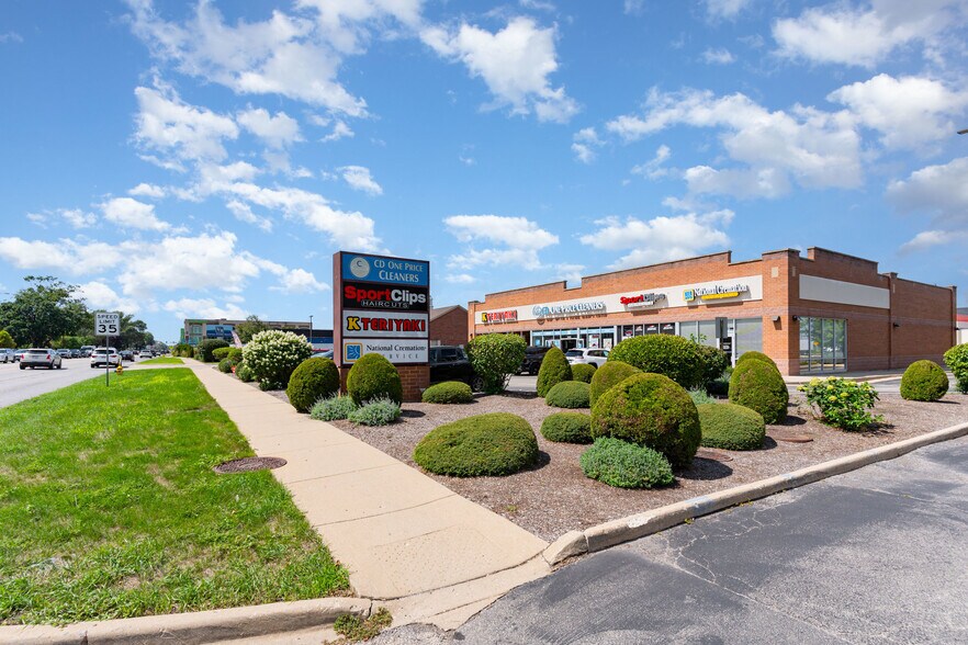More Photos Of 5942-5948 W Touhy Ave, Niles Storefront For Sale