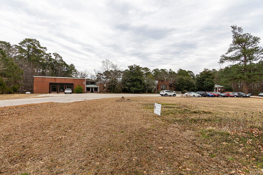 More Photos Of 1434 Farrington Rd, Apex Light Manufacturing For Sale