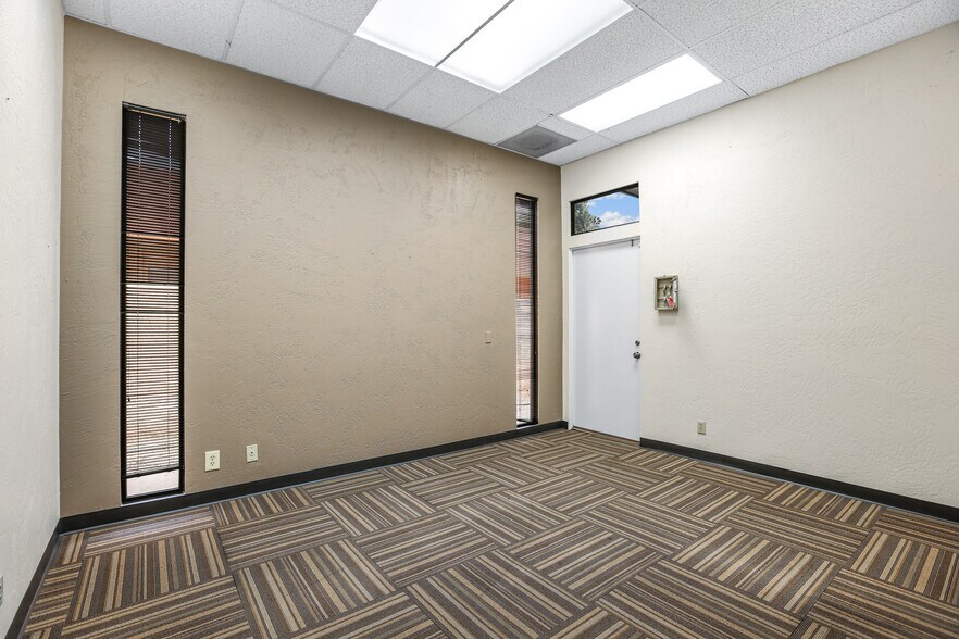 More Photos Of 2100 E Tahquitz Canyon Way, Palm Springs Medical For Lease