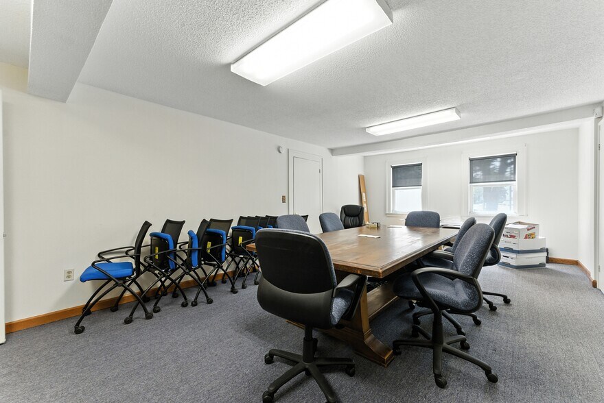 More Photos Of 155 Oak St, Glastonbury Medical For Sale