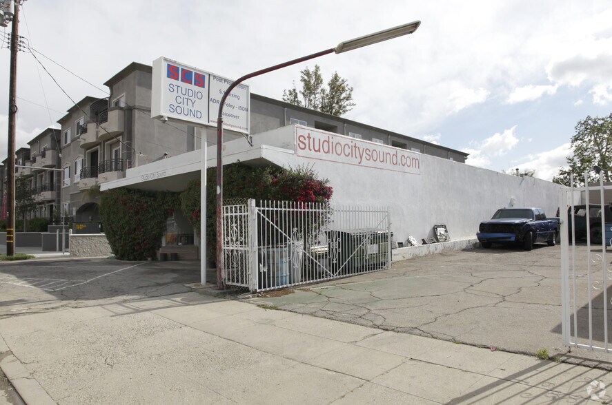 More Photos Of 4412 Whitsett Ave, Studio City Office For Sale