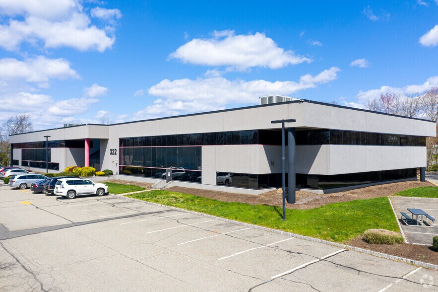 More Photos Of 322 Route 46, Parsippany Office For Lease