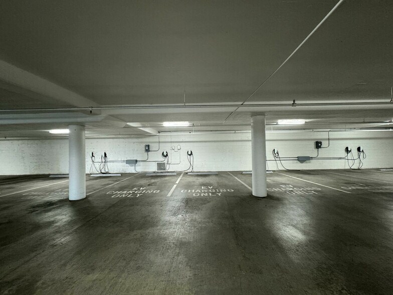 More Photos Of 4950 W Hamilton Ave, San Jose Office For Lease