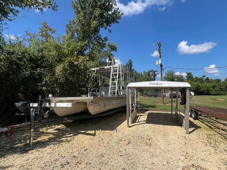 More Photos Of 1640 TN-57 Hwy, Michie Industrial For Sale