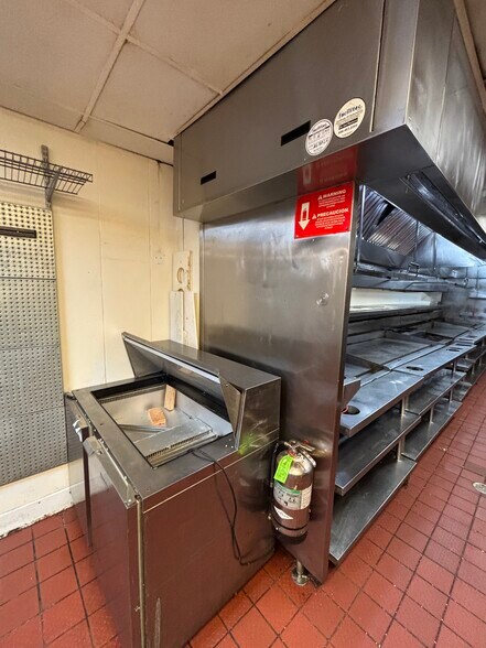 More Photos Of 5312 Old Redwood Hwy, Petaluma Restaurant For Sale