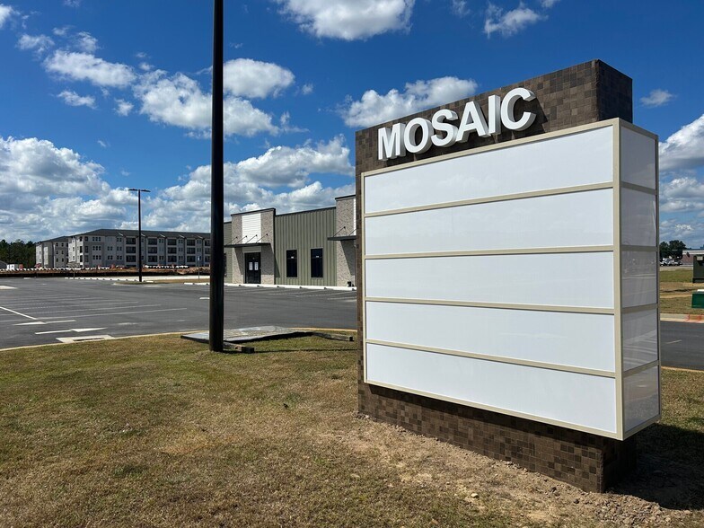 More Photos Of 2311 Pooler Pky, Pooler General Retail For Lease