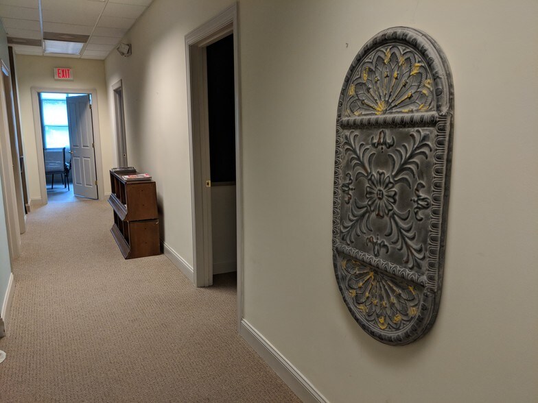 More Photos Of 10210 Hickorywood Hill Ave, Huntersville Medical For Sale