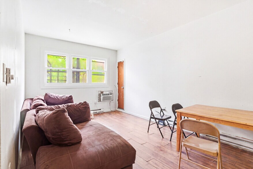 More Photos Of 99 Pulaski St, Newark Apartments For Sale