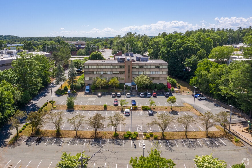 More Photos Of 19 Crosby Dr, Bedford Unknown For Lease