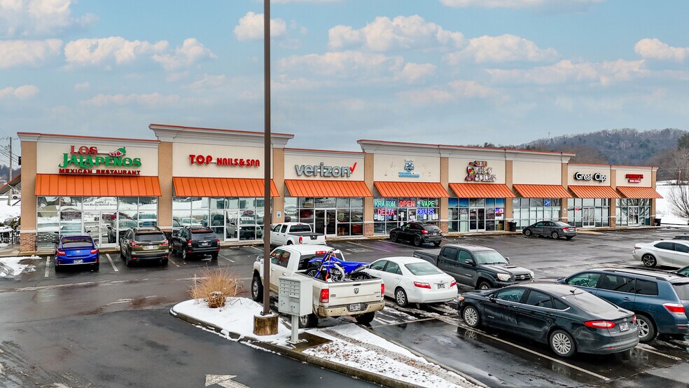 More Photos Of 110 Rocky Bottom Dr, Unicoi Storefront For Lease