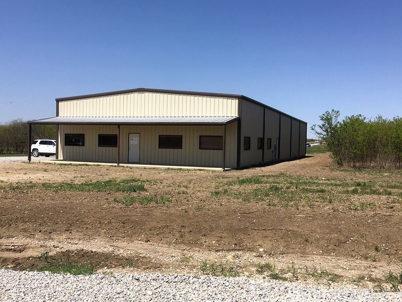 More Photos Of 2346 Seaborn Rd, Ponder Unknown For Lease