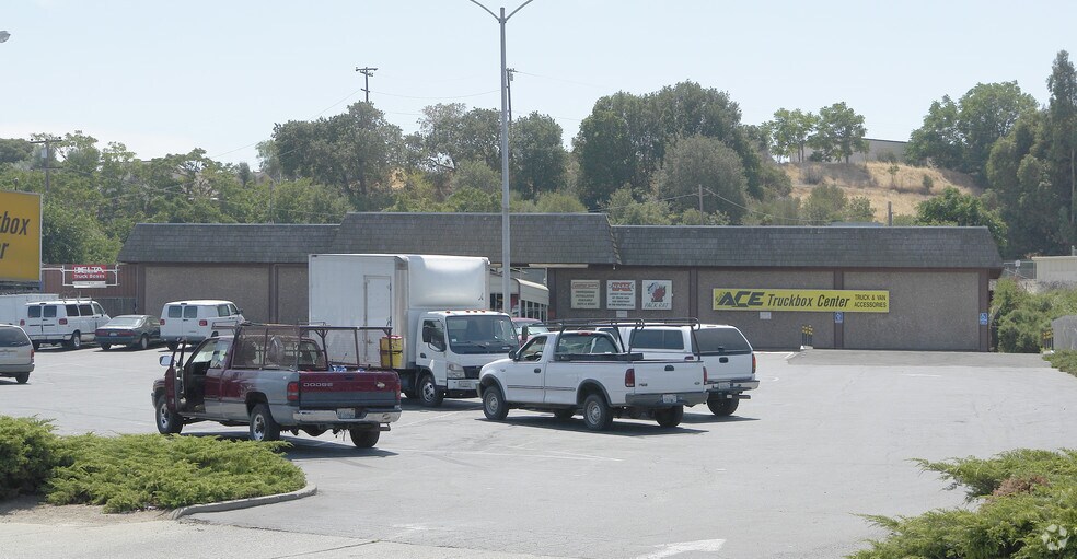 More Photos Of 3550 Pacheco Blvd, Martinez Freestanding For Lease