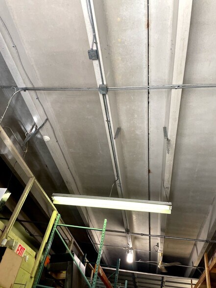 More Photos Of 8085 NW 98th St, Hialeah Warehouse For Sale