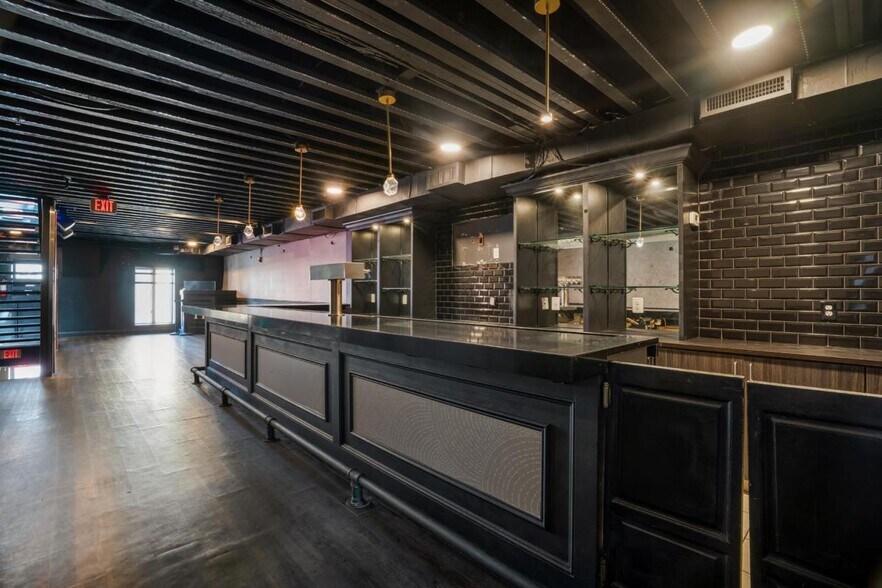 More Photos Of 1336 U St NW, Washington Bar For Sale