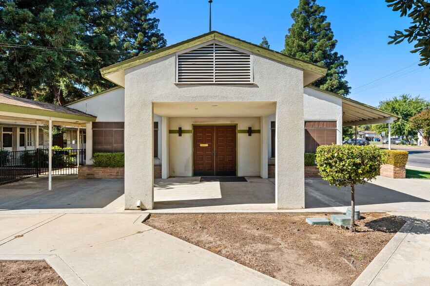 Primary Photo Of 101 W Clinton Ave, Fresno Specialty For Sale