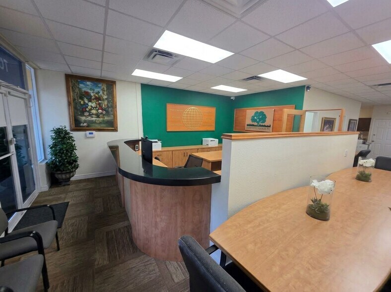 More Photos Of 7601-7625 Davie Road Ext, Hollywood Unknown For Lease
