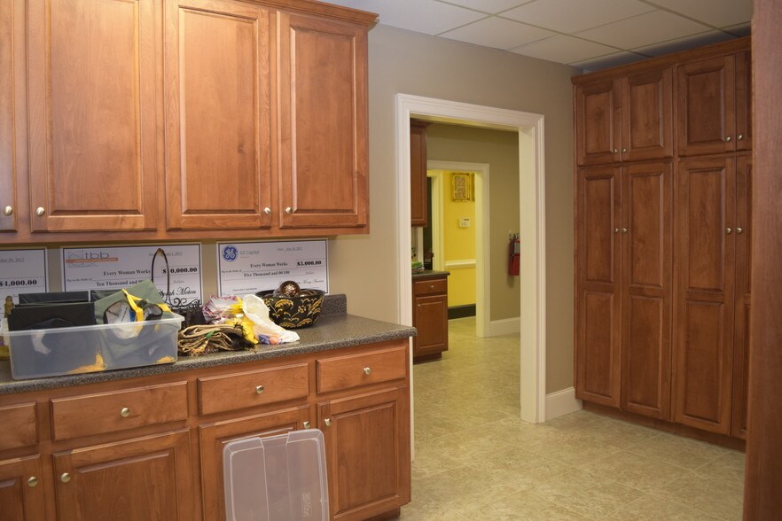 More Photos Of 1215 Hightower Trl, Atlanta Office For Lease