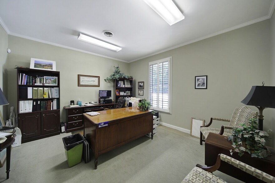 More Photos Of 312 N Main St, Lancaster Office For Lease