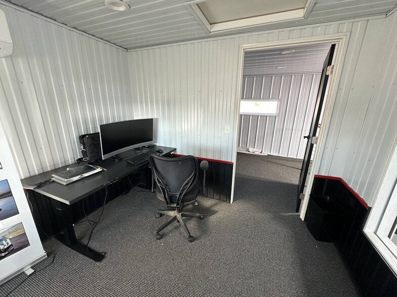 More Photos Of 6903 Backcountry Ave, Billings Distribution For Lease