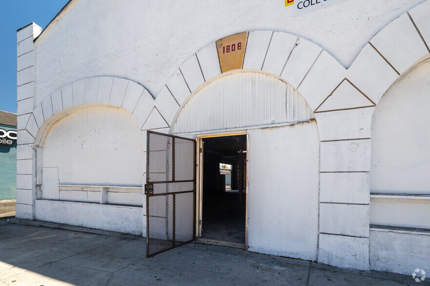 More Photos Of 1808 Firestone Blvd, Los Angeles Light Distribution For Sale