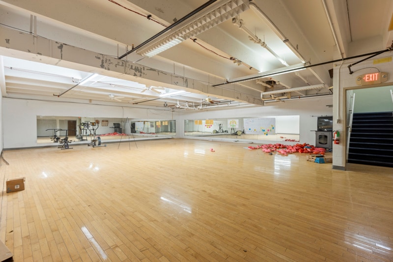 More Photos Of 702 E Grand Ave, Ponca City Office For Sale