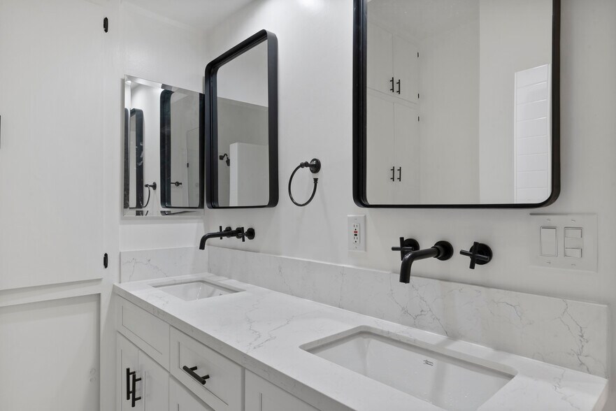 More Photos Of 329 S Rexford Dr, Beverly Hills Apartments For Sale