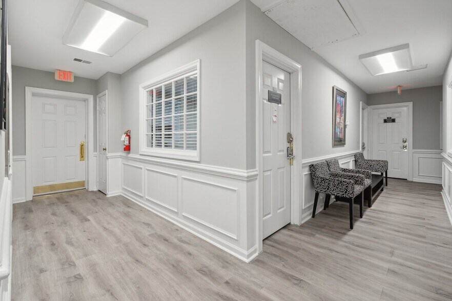 More Photos Of 1680 E Gude Dr, Rockville Office Residential For Lease