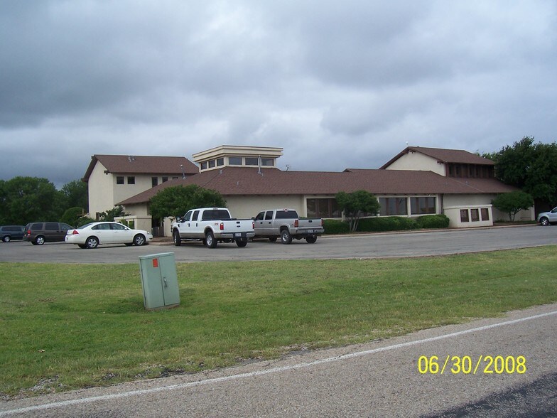 More Photos Of 1215 E South 11th St, Abilene Office For Lease