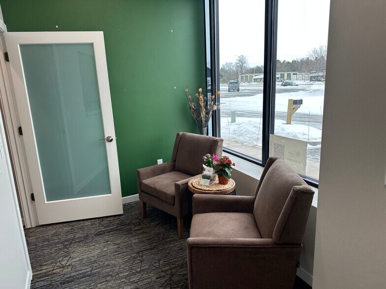 More Photos Of 2450 Post Rd, Plover Office For Lease