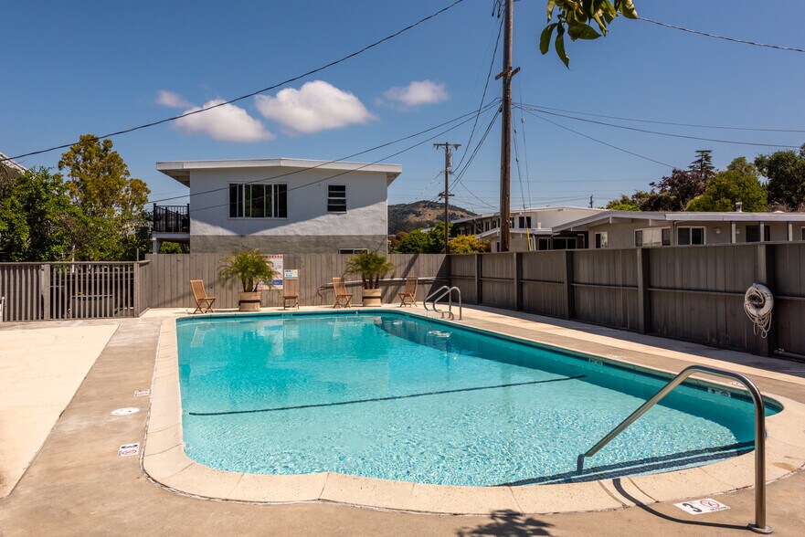 More Photos Of 45 Woodland Ave, San Rafael Apartments For Sale