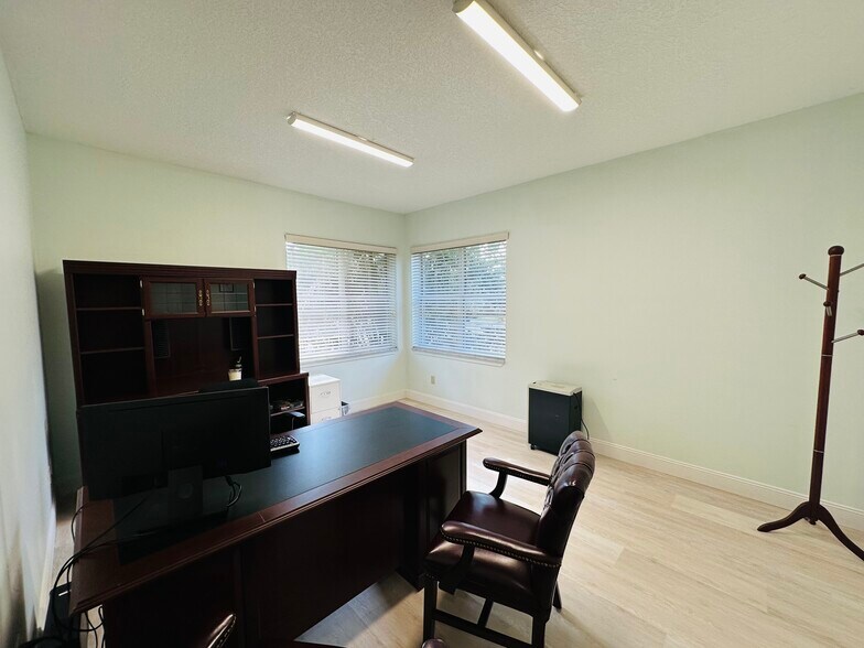 More Photos Of 6282 Dupont Station Ct, Jacksonville Medical For Lease