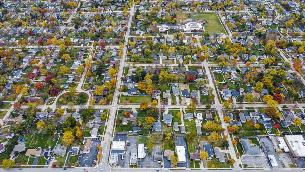 More Photos Of , Lombard Office For Sale