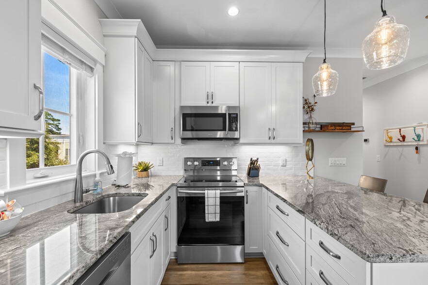 More Photos Of 8 State of Mind St, Bluffton Loft Creative Space For Sale