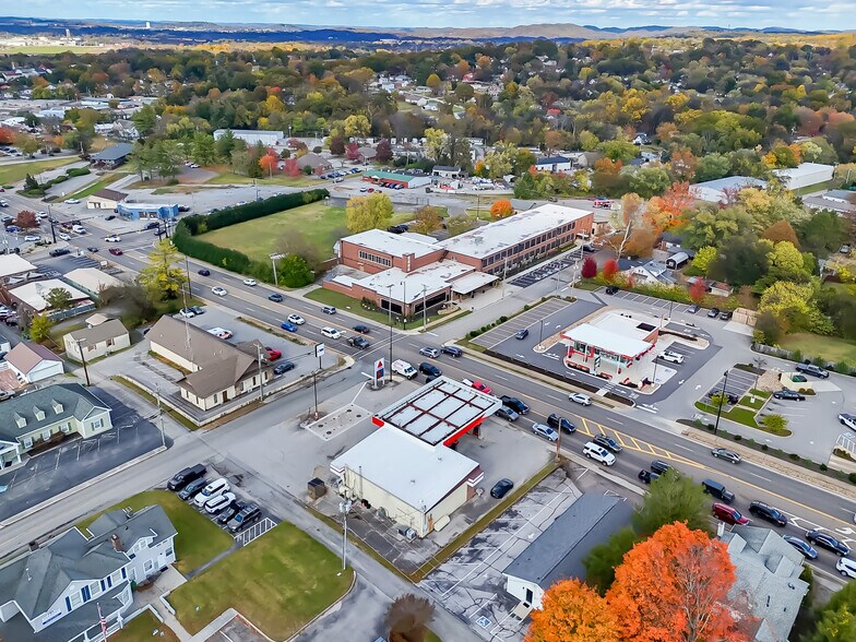 More Photos Of 605 S Washington St, Maryville Convenience Store For Sale