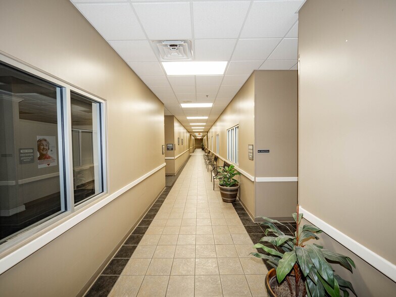 More Photos Of 810 E Sunflower Rd, Cleveland Medical For Lease