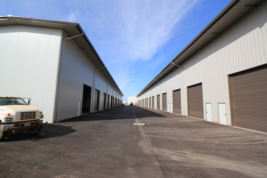 More Photos Of 91-150 Malakole St, Kapolei Warehouse For Lease