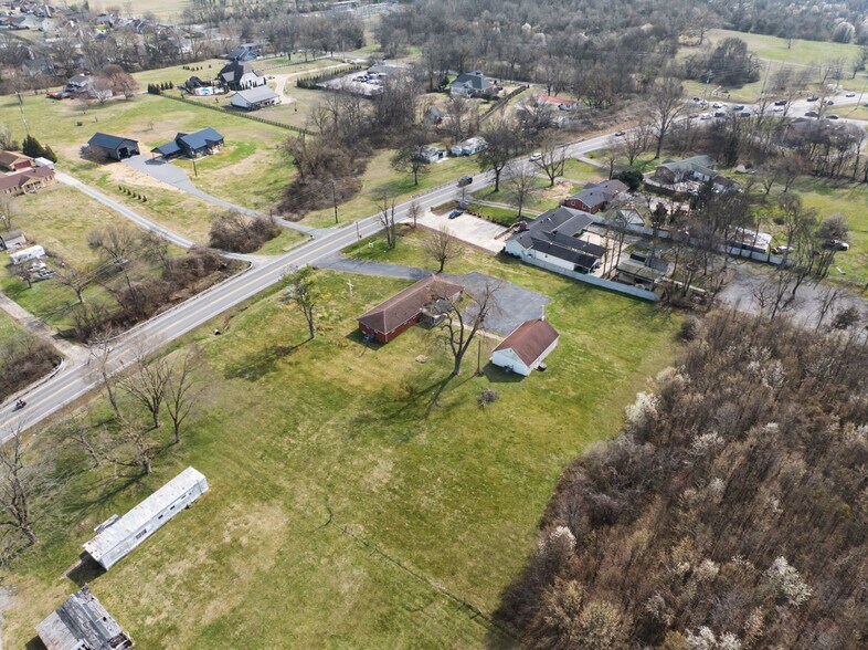 More Photos Of 611 New Shackle Island Rd, Hendersonville Flex For Sale