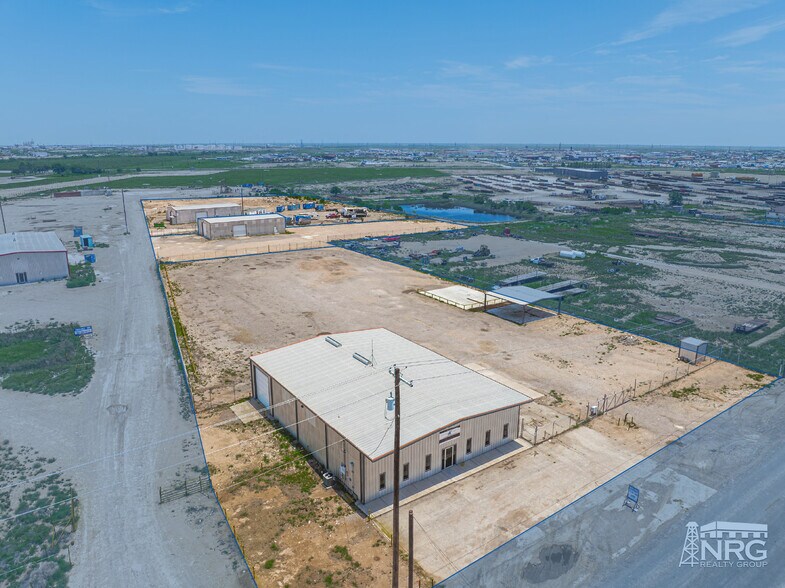 More Photos Of 2011 S Crane Ave, Odessa Warehouse For Lease